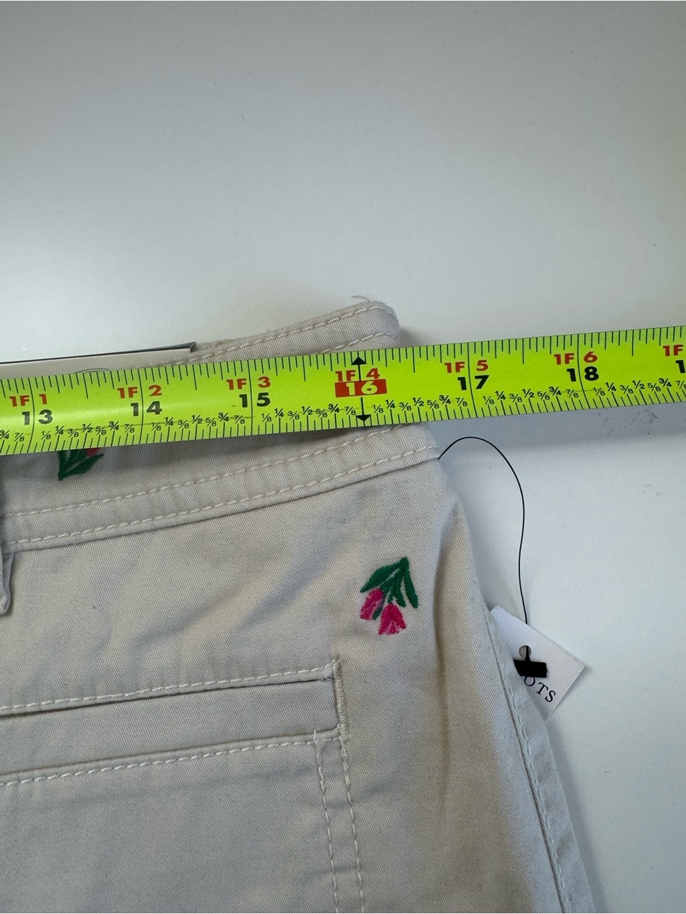 Talbots Beige Cropped Embroidered Floral NWT - Picture 5 of 6